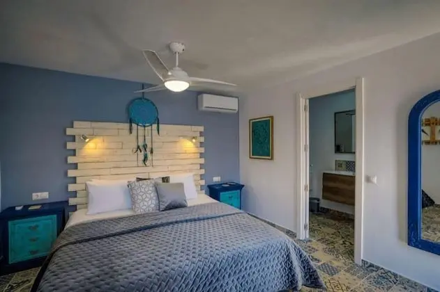 Superior Poolside Room 1
