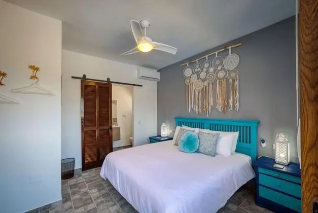 Superior Poolside Room 2