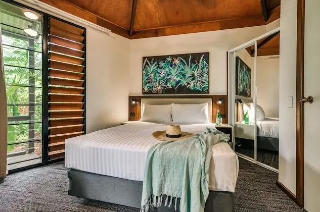 Executive Villa (Featuring Outdoor Plunge Spa)