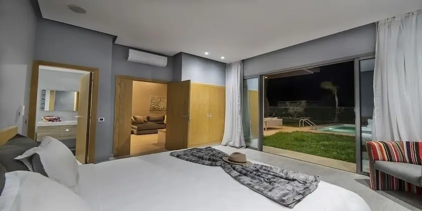 Deluxe Villa, 2 Yatak Odası, Kişiye Özel Havuzlu, Havuz Manzaralı