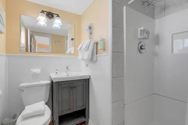 Standard Oda, 1 En Büyük (King) Boy Yatak, Sigara İçilmez, Özel Banyo