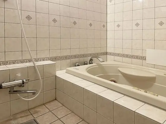 Standard Oda, 1 Büyük (Queen) Boy Yatak, Sigara İçilebilir