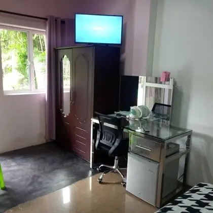 Büyük Yataklı Tek Kişilik Oda