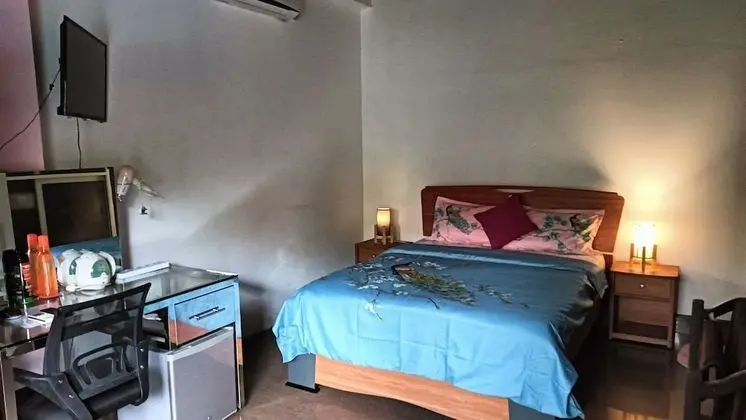 Büyük Yataklı Tek Kişilik Oda
