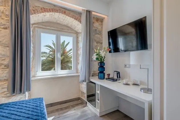 Deluxe Dört Kişilik Oda, Deniz Manzaralı