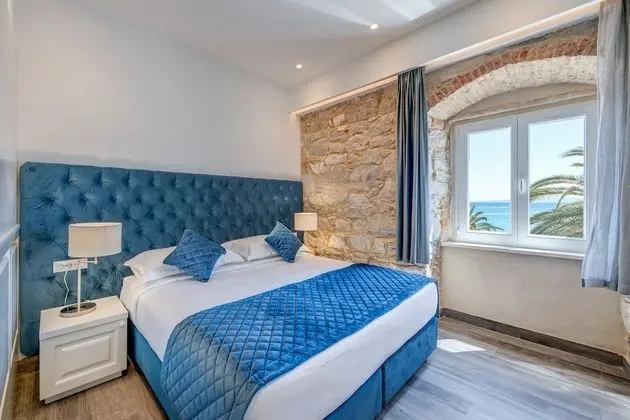 Deluxe Tek Büyük Yataklı Oda, Deniz Manzaralı