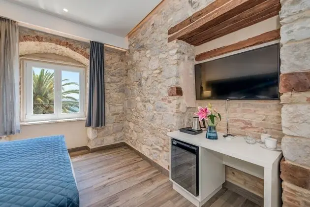 Deluxe Tek Büyük Yataklı Oda, Deniz Manzaralı