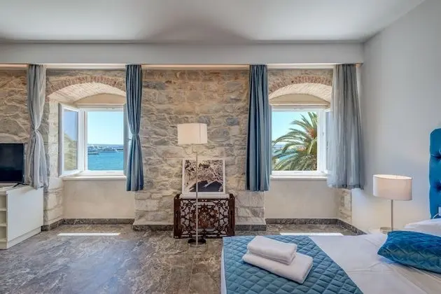 Deluxe Tek Büyük Yataklı Oda, Deniz Manzaralı