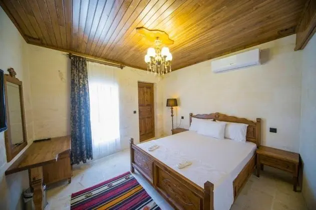 Aile Odası, Avlu Manzaralı