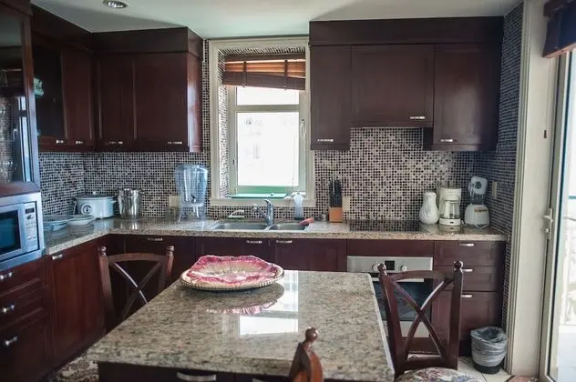Luxury Apart Daire, 2 Yatak Odası, Plaj Manzaralı, Denize Sıfır