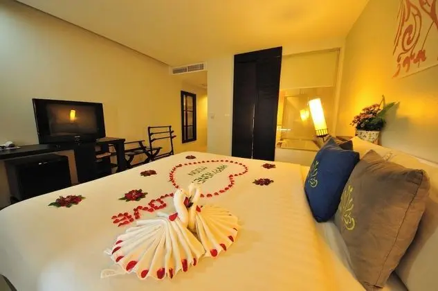 Grand Deluxe Room Pool View