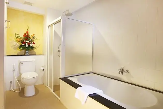 Grand Deluxe Room Pool View