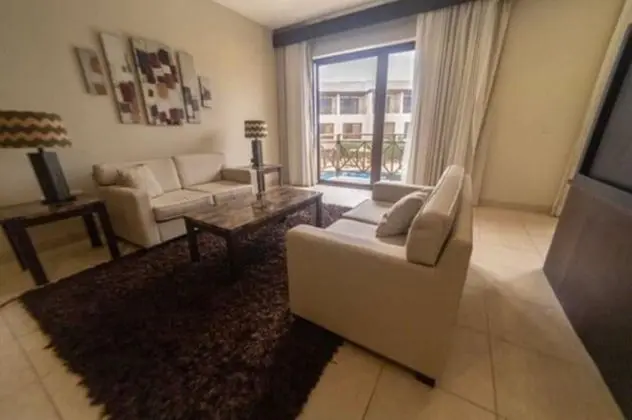 Premium Stüdyo Süit, Havuz Manzaralı