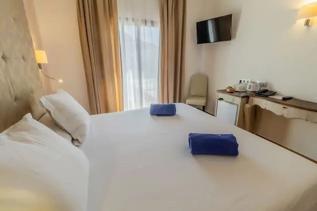 Standard Tek Büyük veya İki Ayrı Yataklı Oda