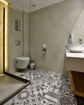 Classic Tek Büyük veya İki Ayrı Yataklı Oda, Havuz Manzaralı