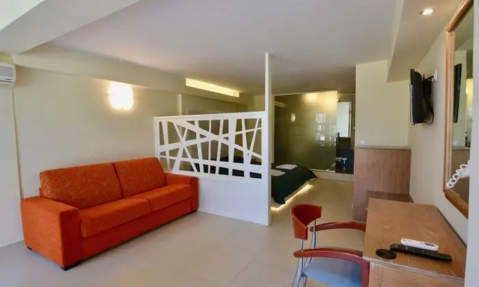 Comfort Tek Büyük Yataklı Oda, Havuz Kullanımı, Havuz Manzaralı
