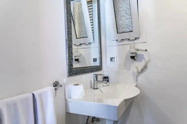 https://images.etstur.com/files/images/hotelImages/TR/53541/l/Paloma-Family-Club-Bitez-Genel-395093.jpg