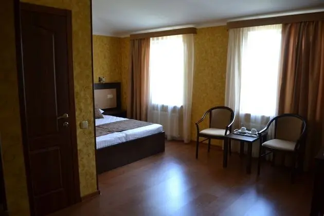 Comfort Tek Büyük veya İki Ayrı Yataklı Oda