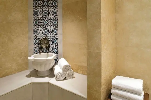 https://images.etstur.com/files/images/hotelImages/TR/51271/l/Paloma-Pasha-Oda-383470.jpg