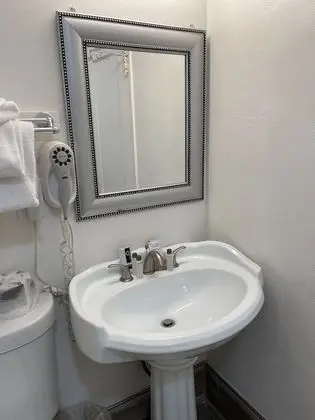 Standard Oda, 1 Büyük (Queen) Boy Yatak, Sigara İçilmez