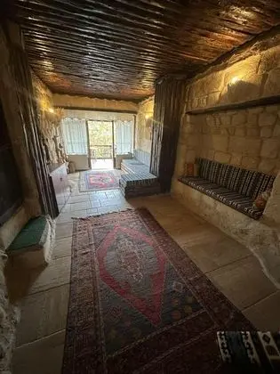 https://images.odamax.com/img/1920x1080/odamax/image/upload/Palomar_Suit_202605181704017_WhatsApp_Image_2026_05_18_at_4_59_40_PM.jpeg