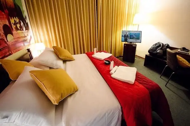 Tek Büyük Yataklı Oda, Balkon