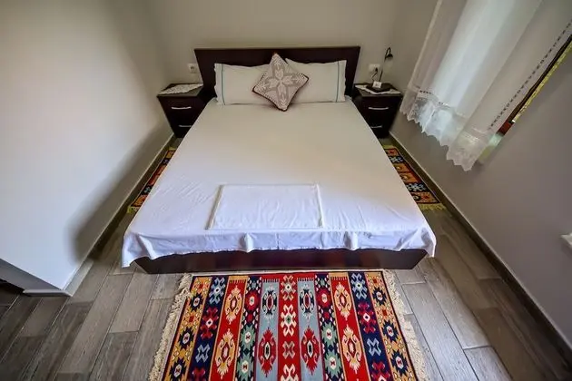 Standard Tek Büyük Yataklı Oda, Bahçeli