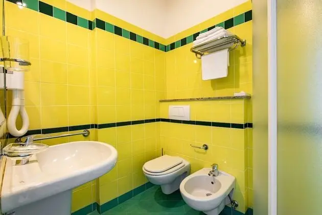 Tek Büyük Yataklı Oda, Kısmi Deniz Manzaralı