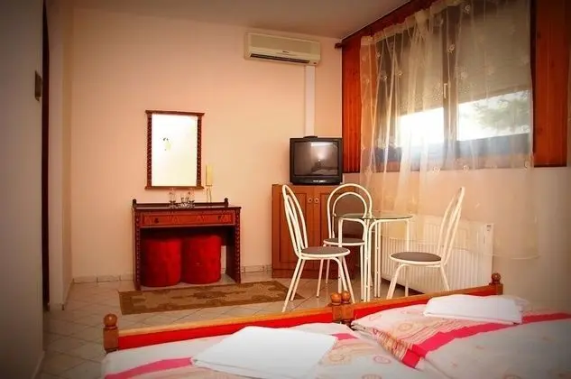 Tek Büyük veya İki Ayrı Yataklı Oda