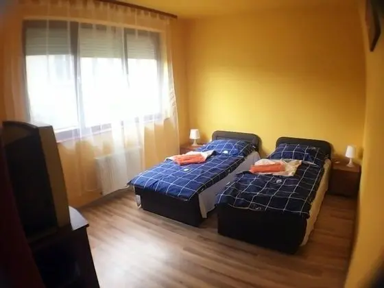 Standard Tek Büyük veya İki Ayrı Yataklı Oda