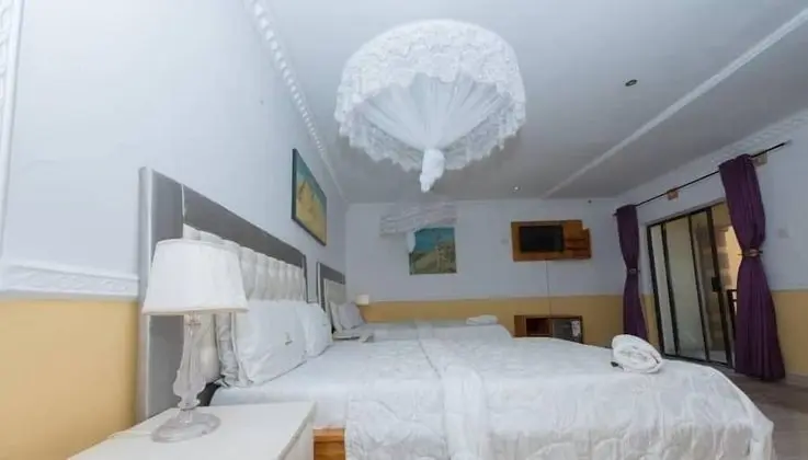 Deluxe Tek Büyük veya İki Ayrı Yataklı Oda