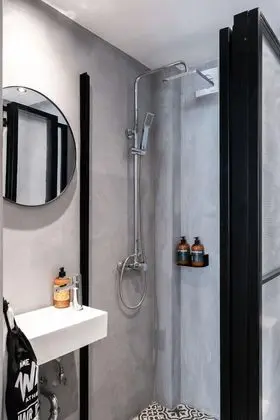 Superior Tek Büyük veya İki Ayrı Yataklı Oda