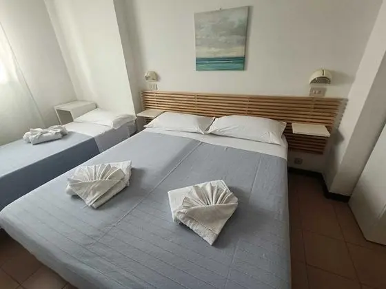 Basic Üç Kişilik Oda