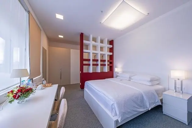 Standard Tek Büyük Yataklı Oda