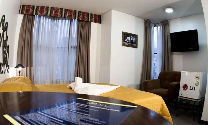 Deluxe Tek Büyük Yataklı Oda