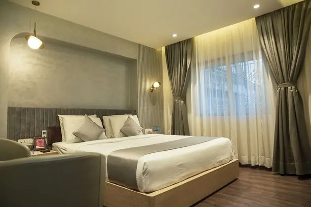 Luxury Tek Büyük Yataklı Oda