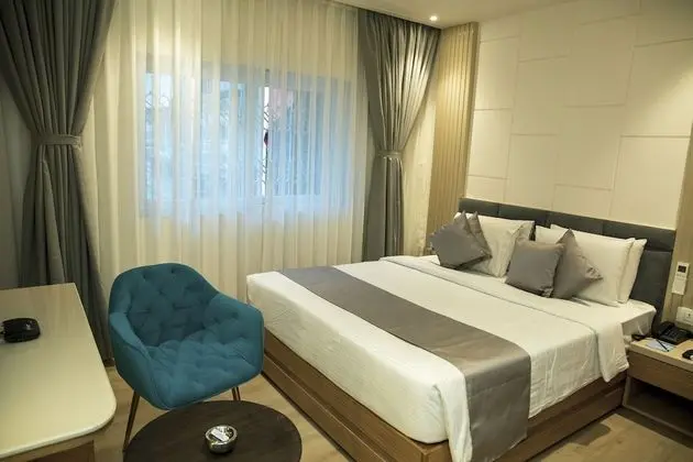 Luxury Tek Büyük Yataklı Oda