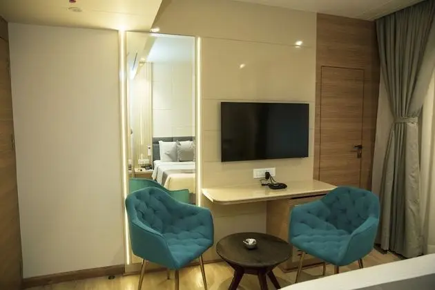 Luxury Tek Büyük Yataklı Oda