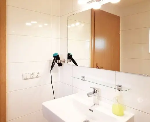 Tek Büyük Yataklı Oda, Dağ Manzaralı