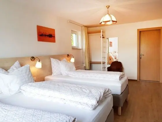 Üç Kişilik Oda, Dağ Manzaralı