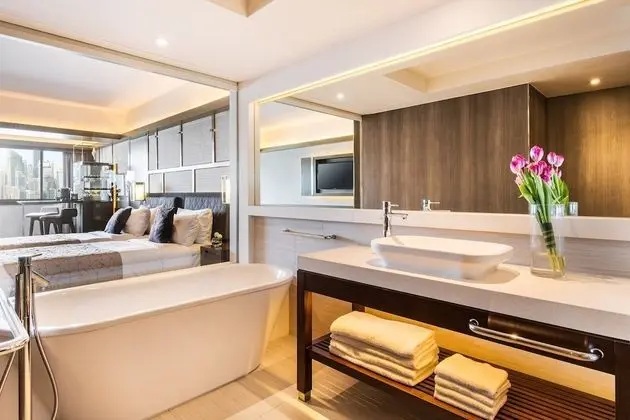 Pacific Club Room