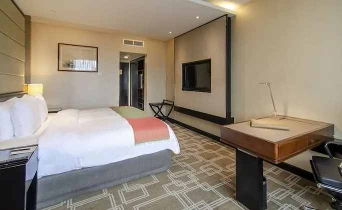 Pacific Club Twin Room