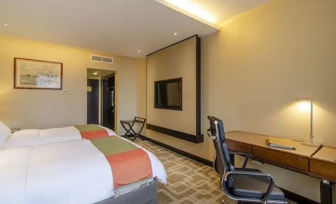Premier Twin Room