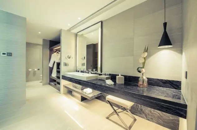 Club Oda, 1 En Büyük (King) Boy Yatak, Şehir Manzaralı
