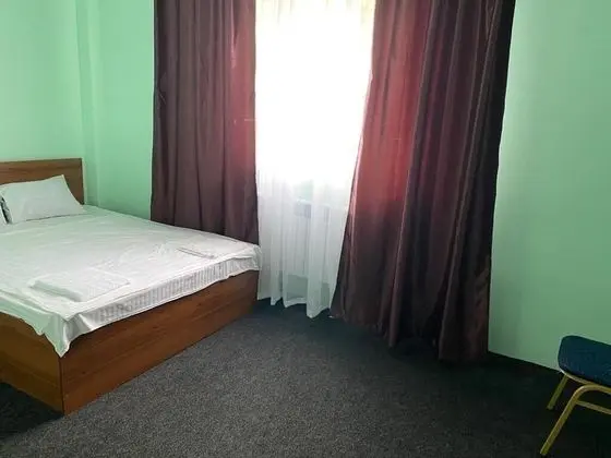 Basic Tek Büyük veya İki Ayrı Yataklı Oda