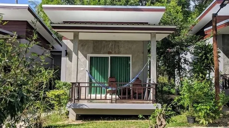 Basic Oda, 1 En Büyük (King) Boy Yatak, Avlu