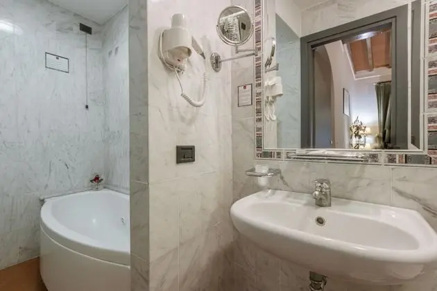 Comfort Tek Büyük Yataklı Oda, Küvet