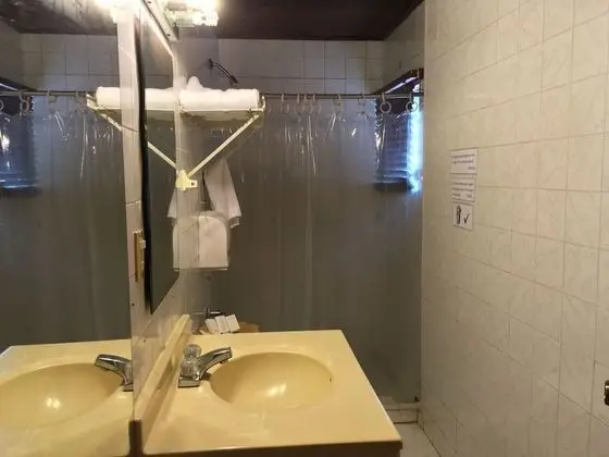 Standard Tek Kişilik Oda, Ortak Banyo, Kule