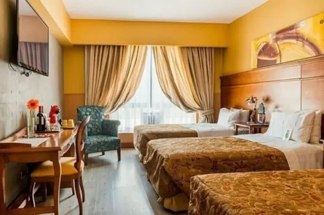 Executive Üç Kişilik Oda