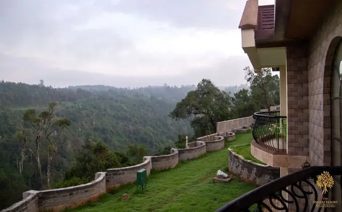 Kır Evi, Bahçe Manzaralı